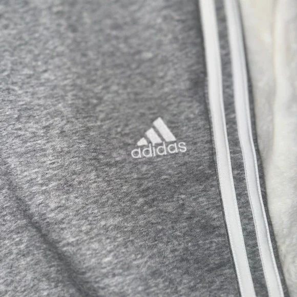 Adidas Women's XS Gray 3 Stripe Fleece Cropped Pants Sweatpants NWT‎ - Picture 6 of 10